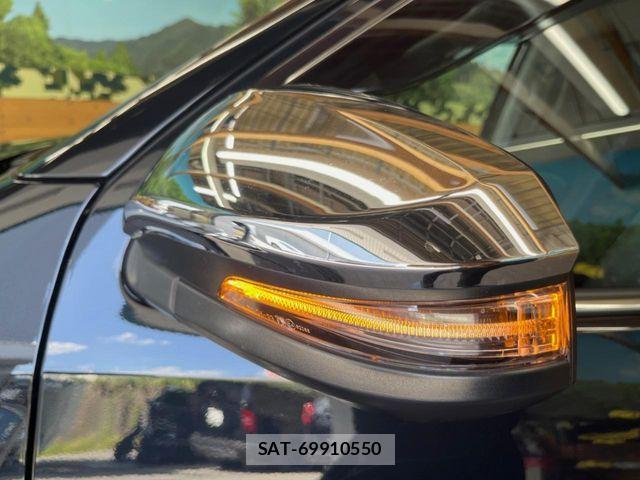 Toyota HILUX 2022-08 8207850-13