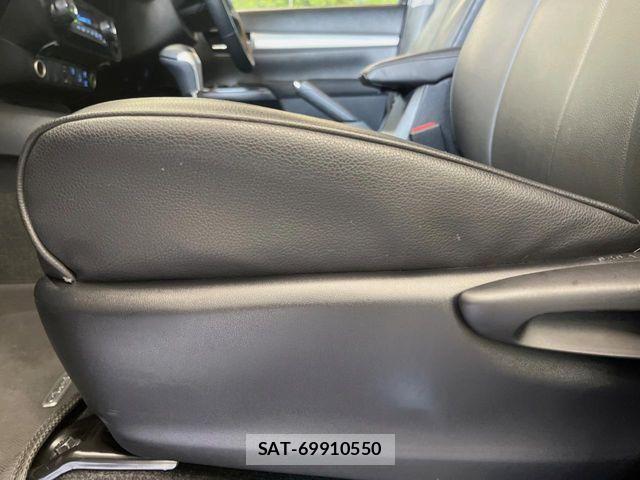 Toyota HILUX 2022-08 8207850-15