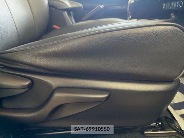 Toyota HILUX 2022-08 8207850-19