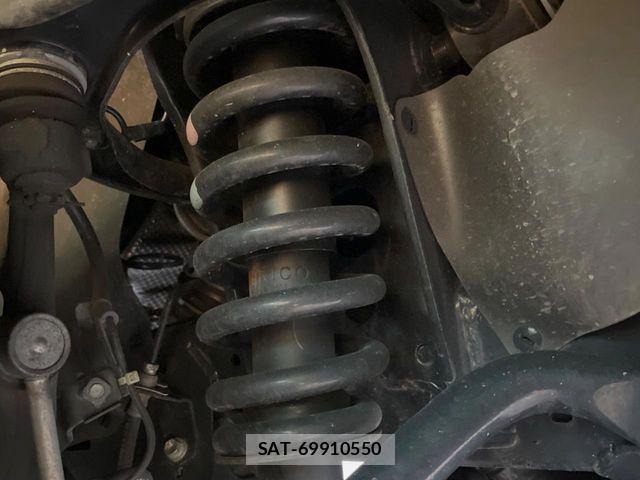 Toyota HILUX 2022-08 8207850-3