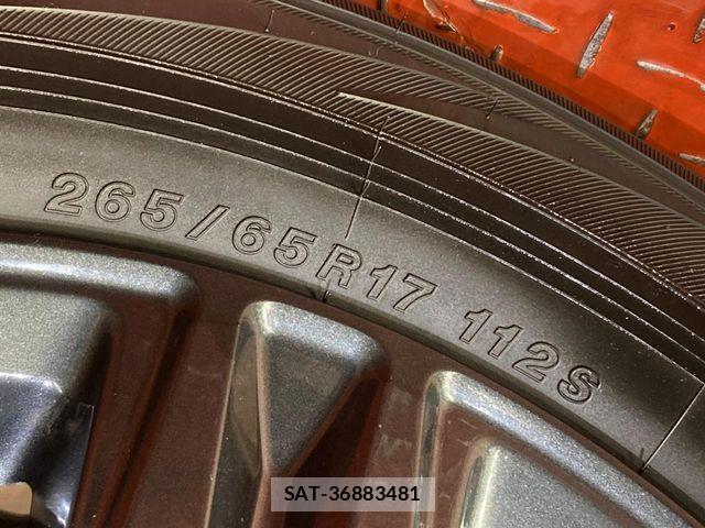 Toyota HILUX 2022-08 8207849-11