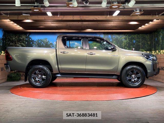 Toyota HILUX 2022-08 8207849-16