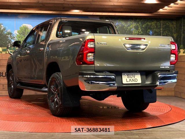 Toyota HILUX 2022-08 8207849-19
