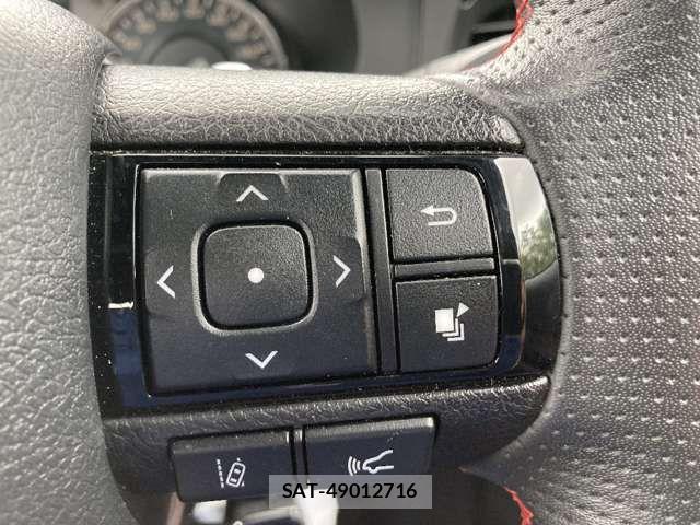 Toyota HILUX 2023-12 8207846-11