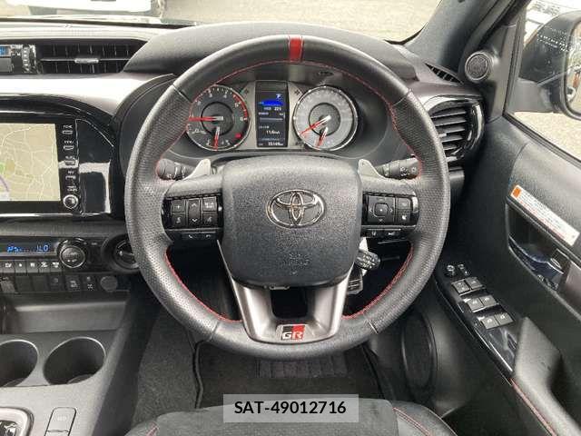 Toyota HILUX 2023-12 8207846-5
