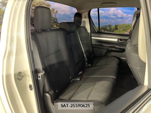 Toyota HILUX 2023-03 8207847-9