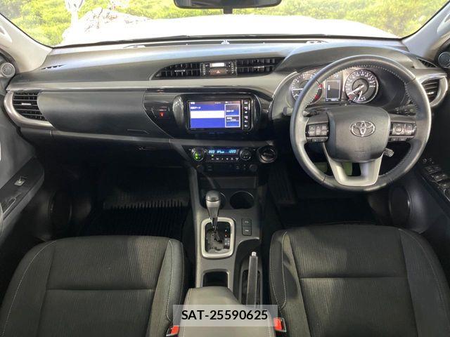 Toyota HILUX 2023-03 8207847-2