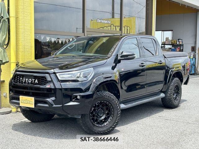 Toyota HILUX 2022-11 8230321-3