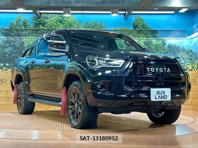 Toyota HILUX 2022-08 8230318-15