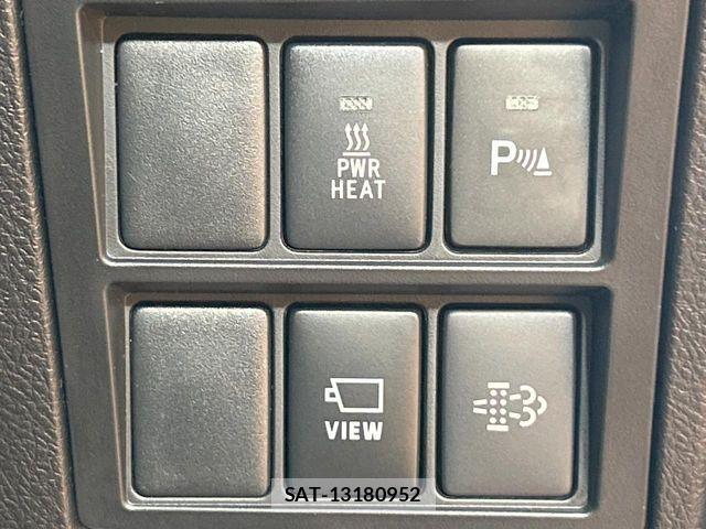Toyota HILUX 2022-08 8230318-6