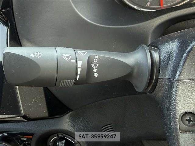 Toyota HILUX 2023-06 8230320-21