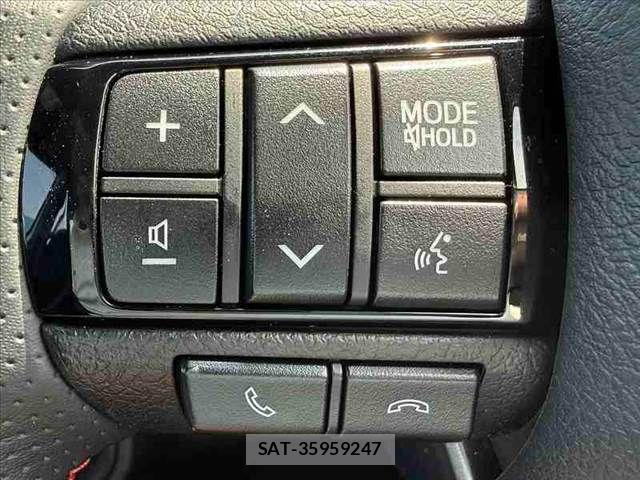 Toyota HILUX 2023-06 8230320-23
