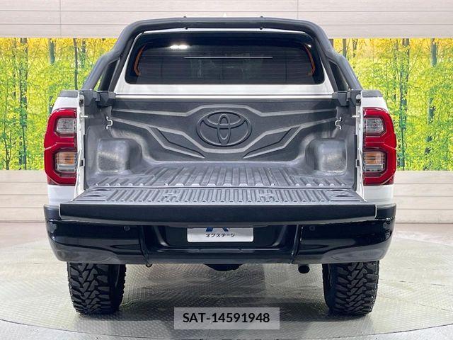 Toyota HILUX 2023-03 8230319-9