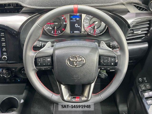 Toyota HILUX 2023-03 8230319-10