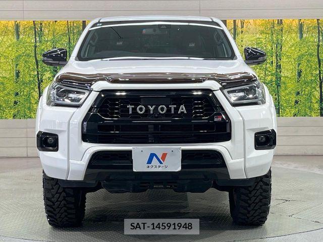 Toyota HILUX 2023-03 8230319-13