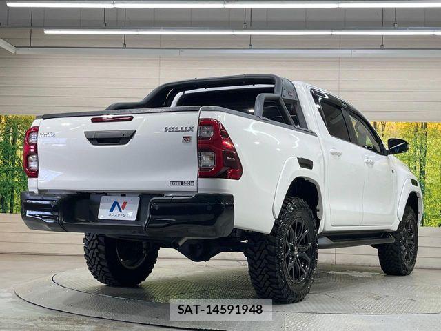 Toyota HILUX 2023-03 8230319-16