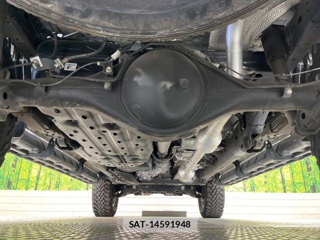 Toyota HILUX 2023-03 8230319-18