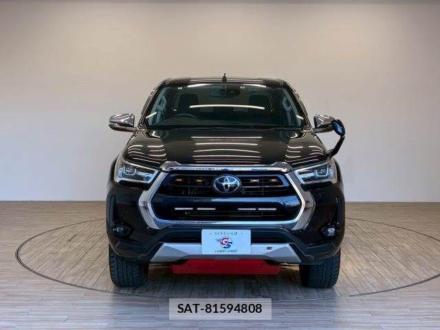Toyota HILUX 2022-08 8245411-13