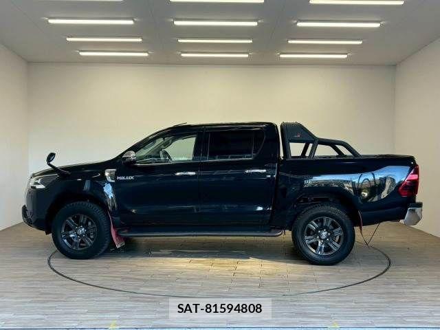 Toyota HILUX 2022-08 8245411-16
