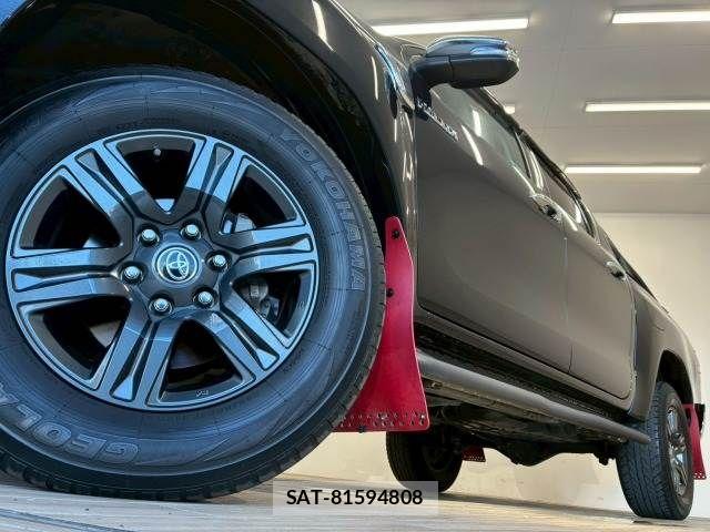 Toyota HILUX 2022-08 8245411-18