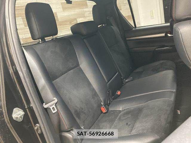 Toyota HILUX 2022-01 8245409-12