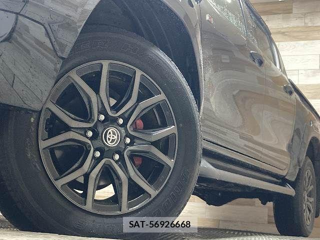 Toyota HILUX 2022-01 8245409-18