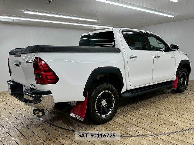 Toyota HILUX 2018-12 8245416-16