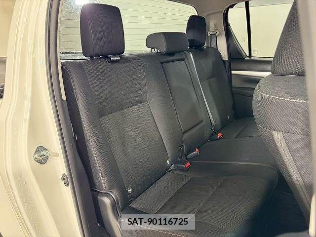 Toyota HILUX 2018-12 8245416-5