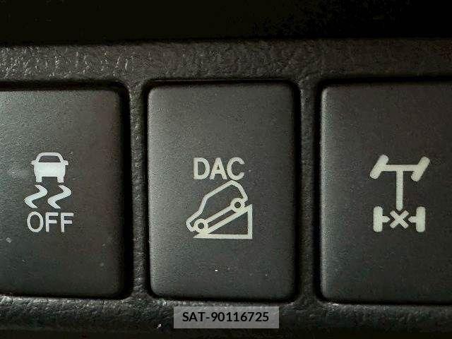 Toyota HILUX 2018-12 8245416-7
