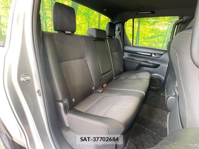 Toyota HILUX 2019-08 8245415-9