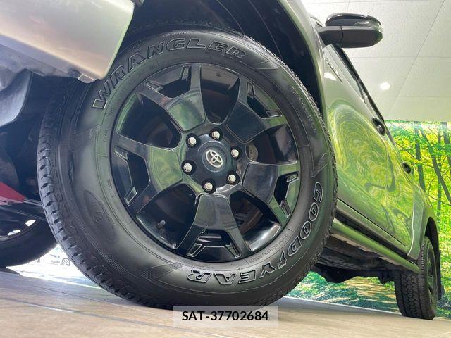 Toyota HILUX 2019-08 8245415-12