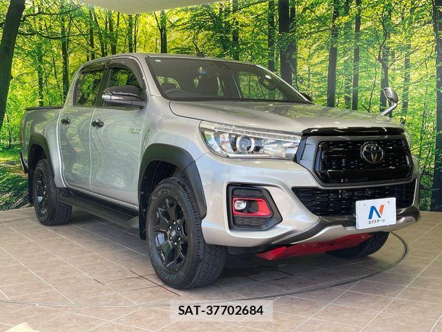 Toyota HILUX 2019-08 8245415-15