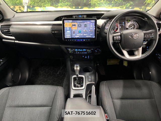 Toyota HILUX 2023-05 8245412-1