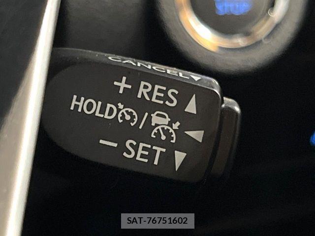 Toyota HILUX 2023-05 8245412-4