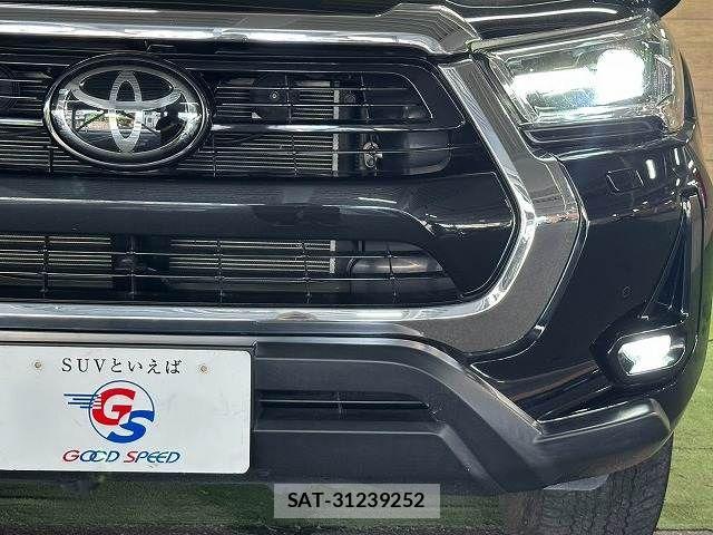 Toyota HILUX 2023-09 8245413-19