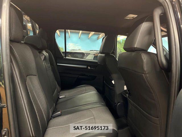 Toyota HILUX 2023-01 8245410-8