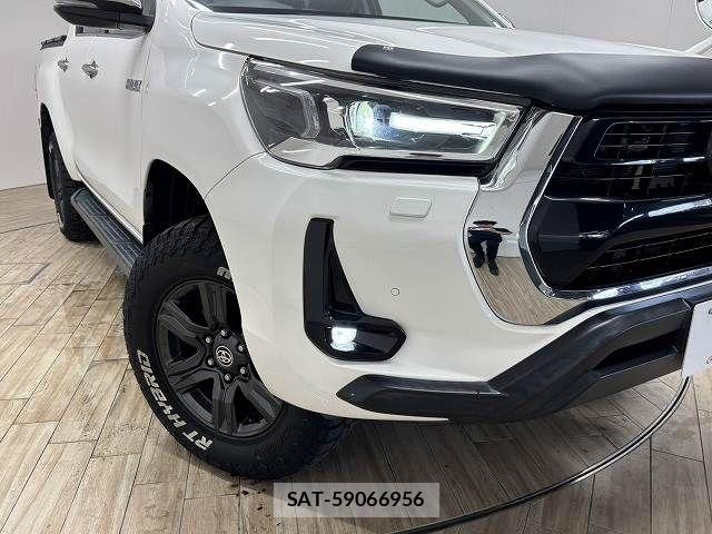 Toyota HILUX 2022-07 8245414-19