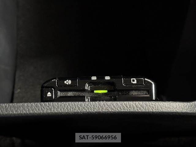 Toyota HILUX 2022-07 8245414-8