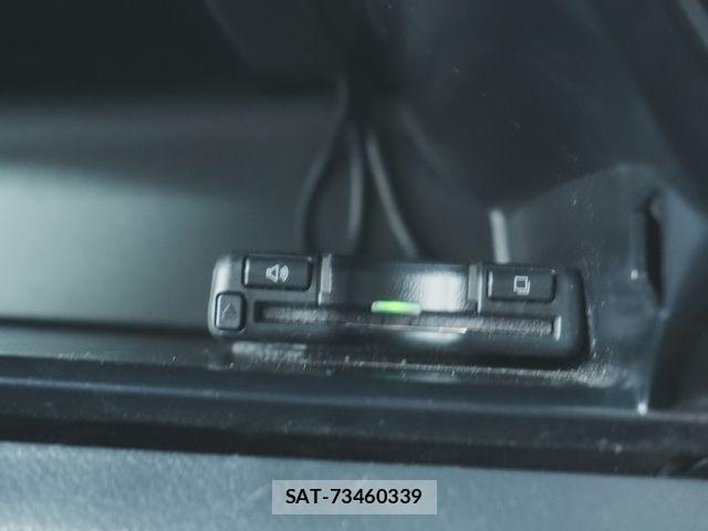 Toyota HILUX 2022-09 8314758-18
