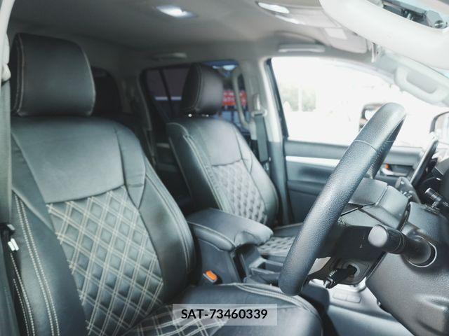 Toyota HILUX 2022-09 8314758-25