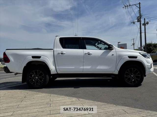 Toyota HILUX 2023-07 8314757-11