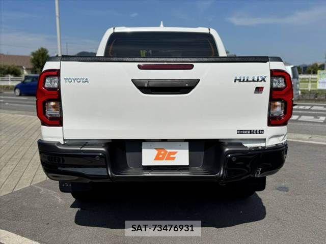 Toyota HILUX 2023-07 8314757-13
