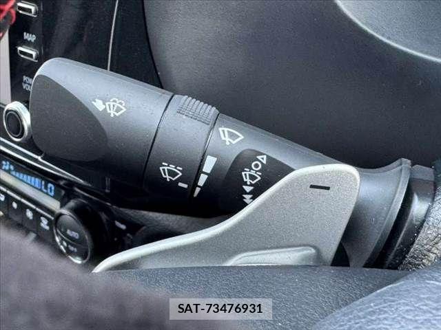 Toyota HILUX 2023-07 8314757-23