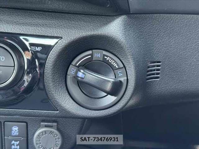 Toyota HILUX 2023-07 8314757-24