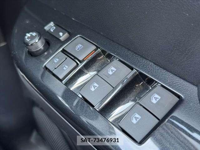 Toyota HILUX 2023-07 8314757-26