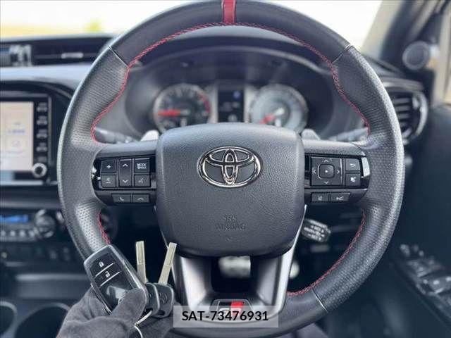 Toyota HILUX 2023-07 8314757-5