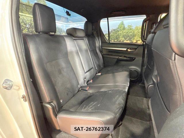 Toyota HILUX 2022-10 8314753-9