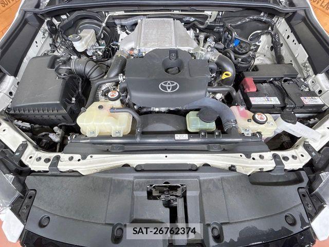 Toyota HILUX 2022-10 8314753-16