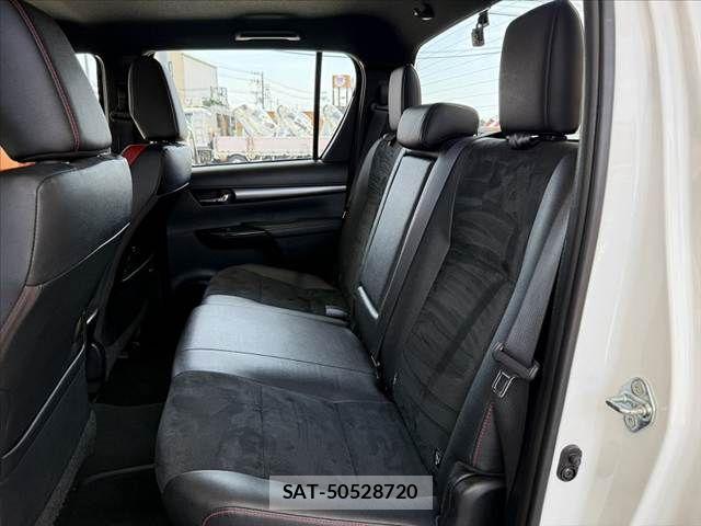 Toyota HILUX 2023-09 8314755-18