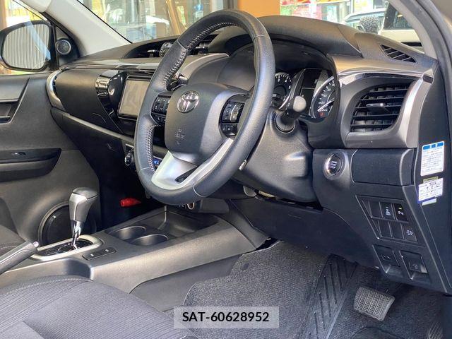 Toyota HILUX 2022-01 8314756-13